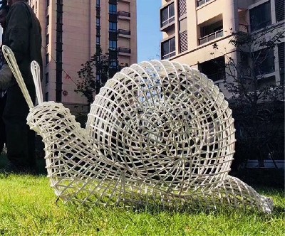 小區(qū)園林景觀鏤空蝸牛不銹鋼雕塑定制