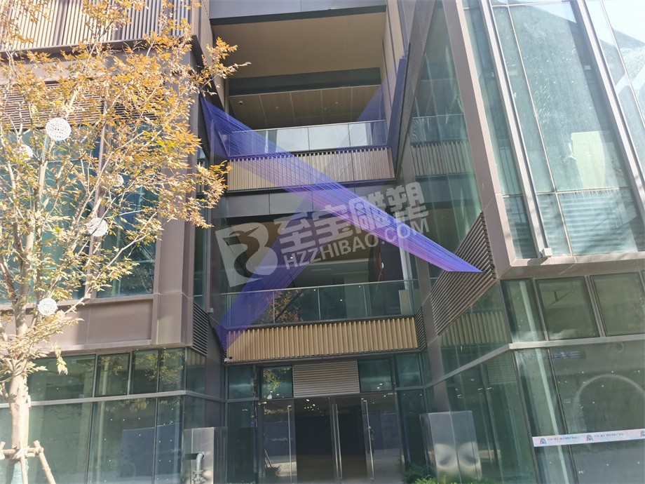 武漢北辰地產(chǎn)光谷里絲線裝置雕塑項(xiàng)目